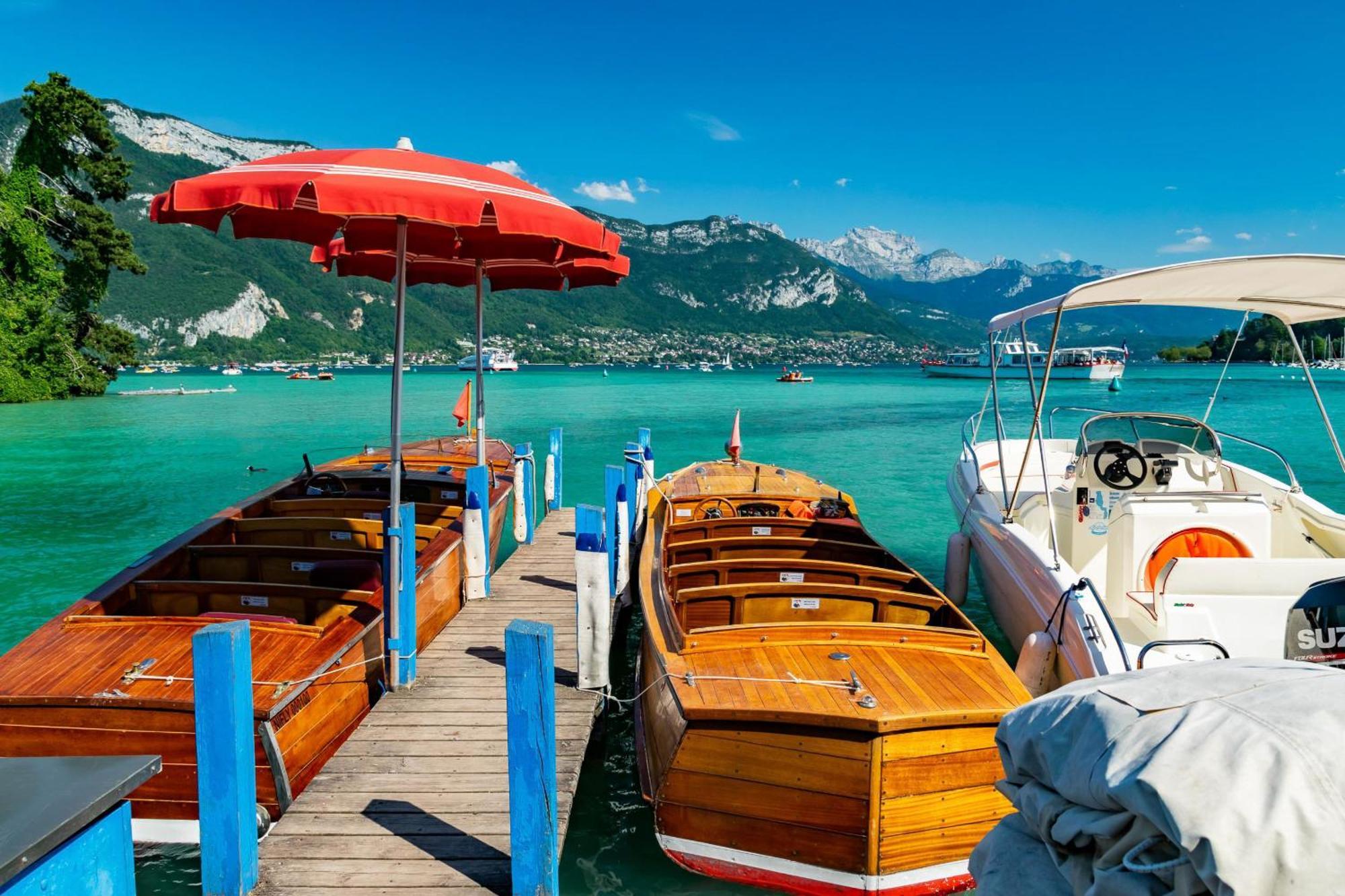 Reflet Bleu Du Lac D'Annecy 3 Etoiles - Face Au Lac, Parking Gratuit, Paddle Board Doussard Exterior photo